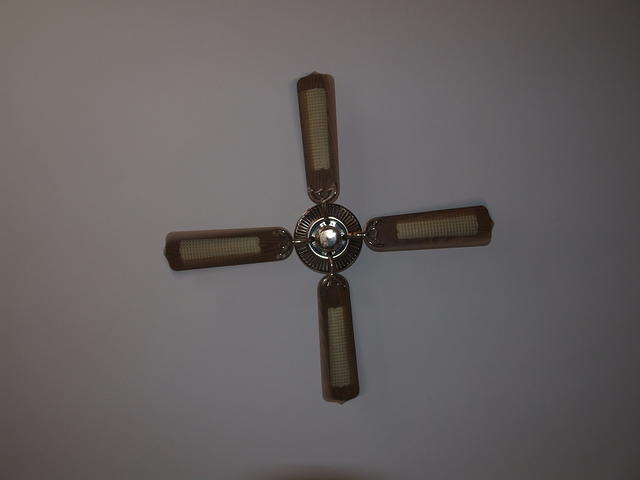 ceiling fan - stopped